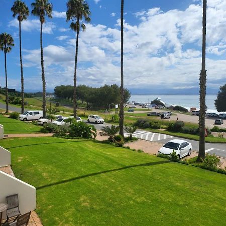 13 At Santos Apartment Mossel Bay Bagian luar foto