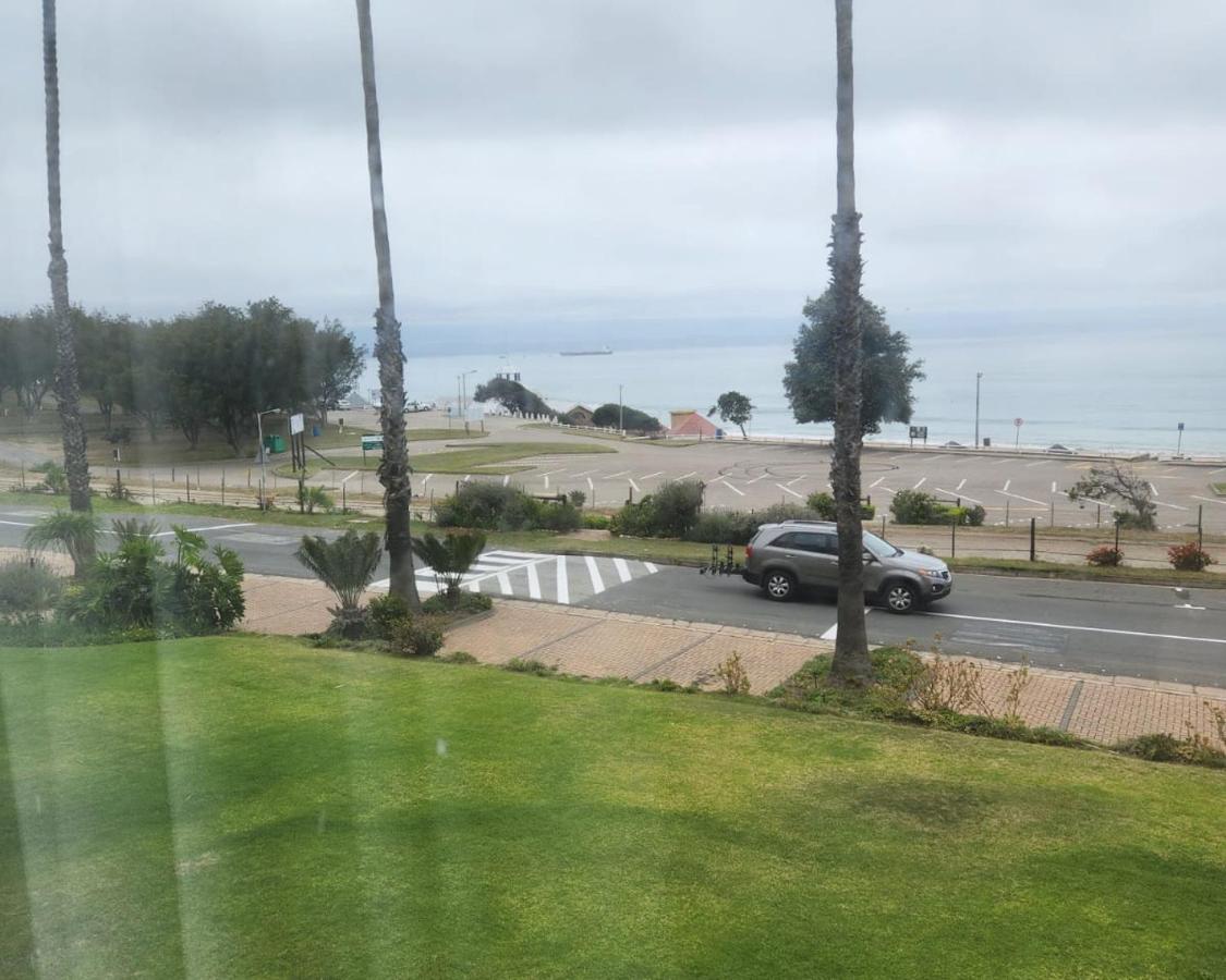 13 At Santos Apartment Mossel Bay Bagian luar foto