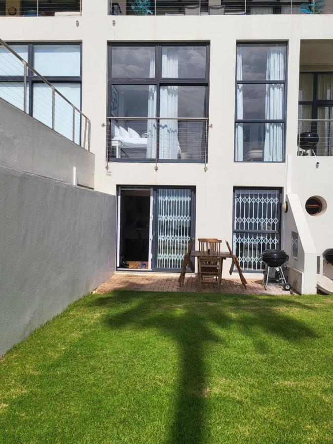 13 At Santos Apartment Mossel Bay Bagian luar foto