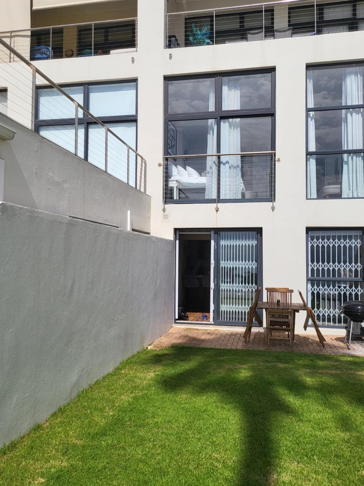 13 At Santos Apartment Mossel Bay Bagian luar foto