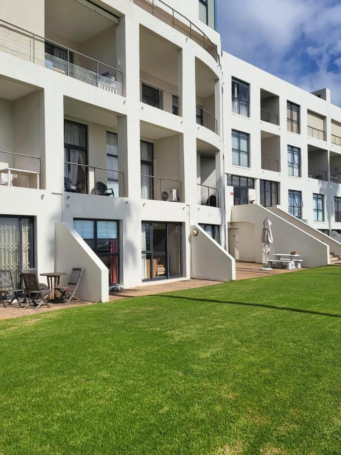 13 At Santos Apartment Mossel Bay Bagian luar foto