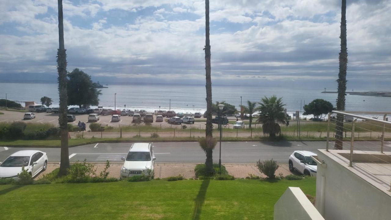 13 At Santos Apartment Mossel Bay Bagian luar foto